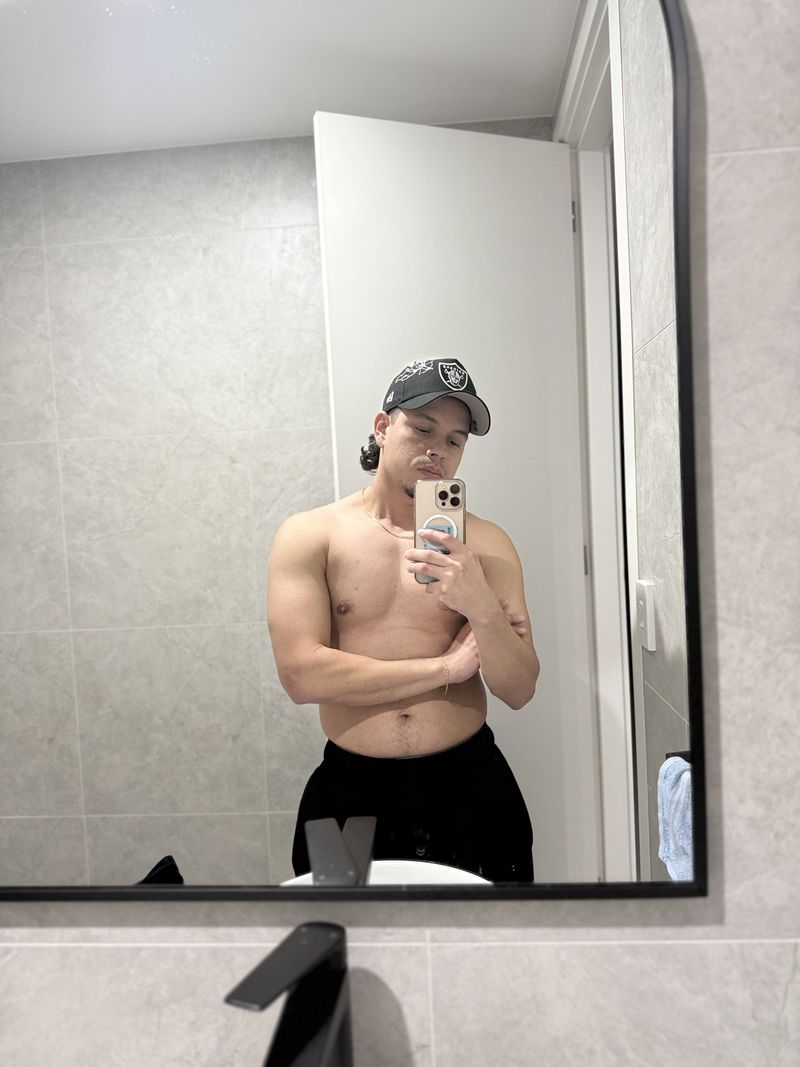 Christian, 30