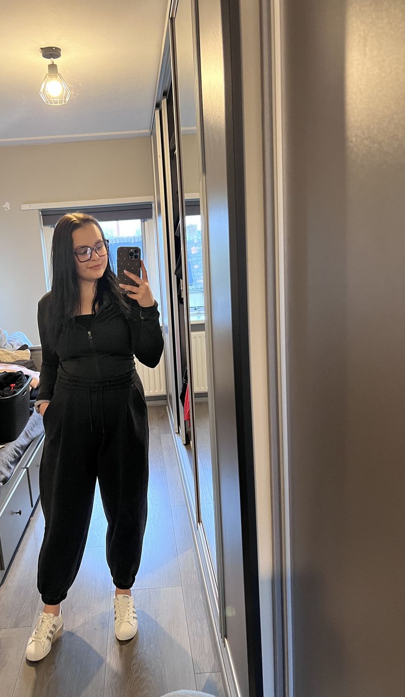 Natalia, 24