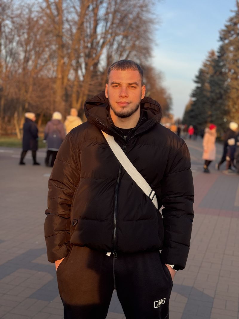 Сережа, 22