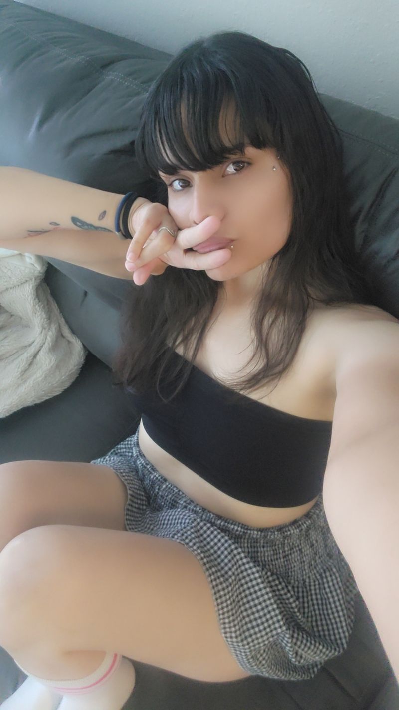 Stephanie, 31