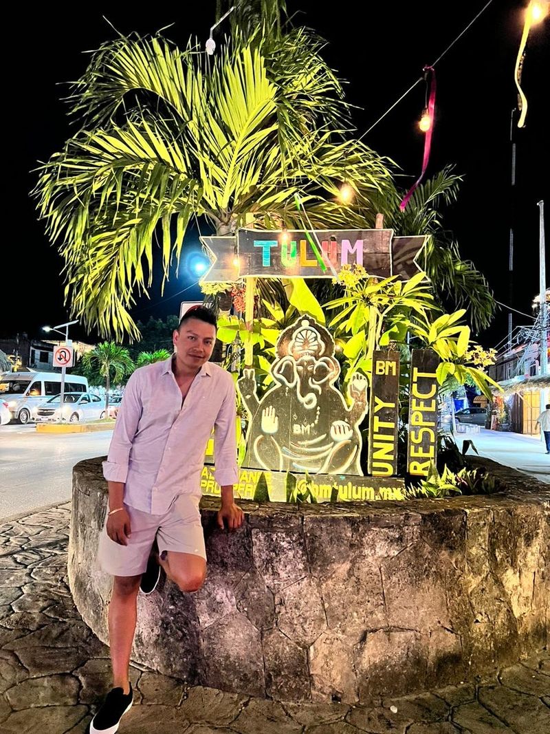 Manuel, 39