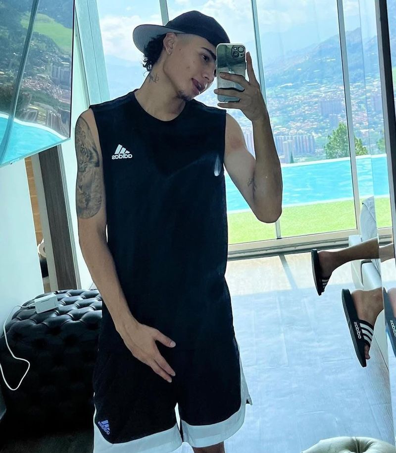 Sebastián Bernal, 28