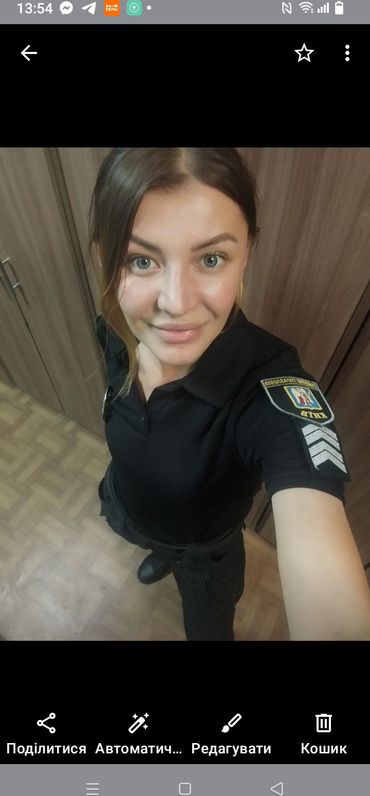 Вікторія, 36