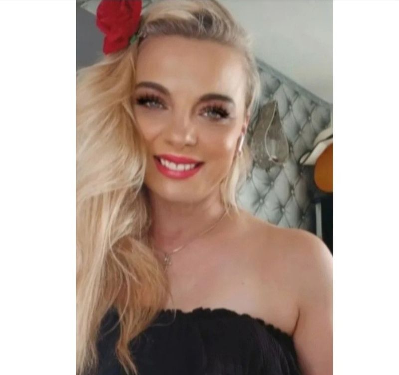 Renatta, 42
