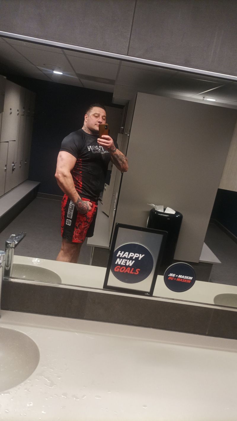 Łukasz, 44