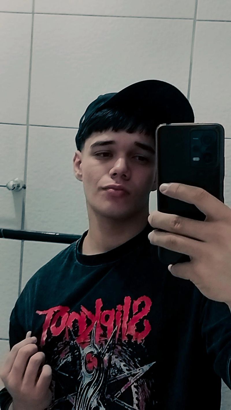 Crisss, 19