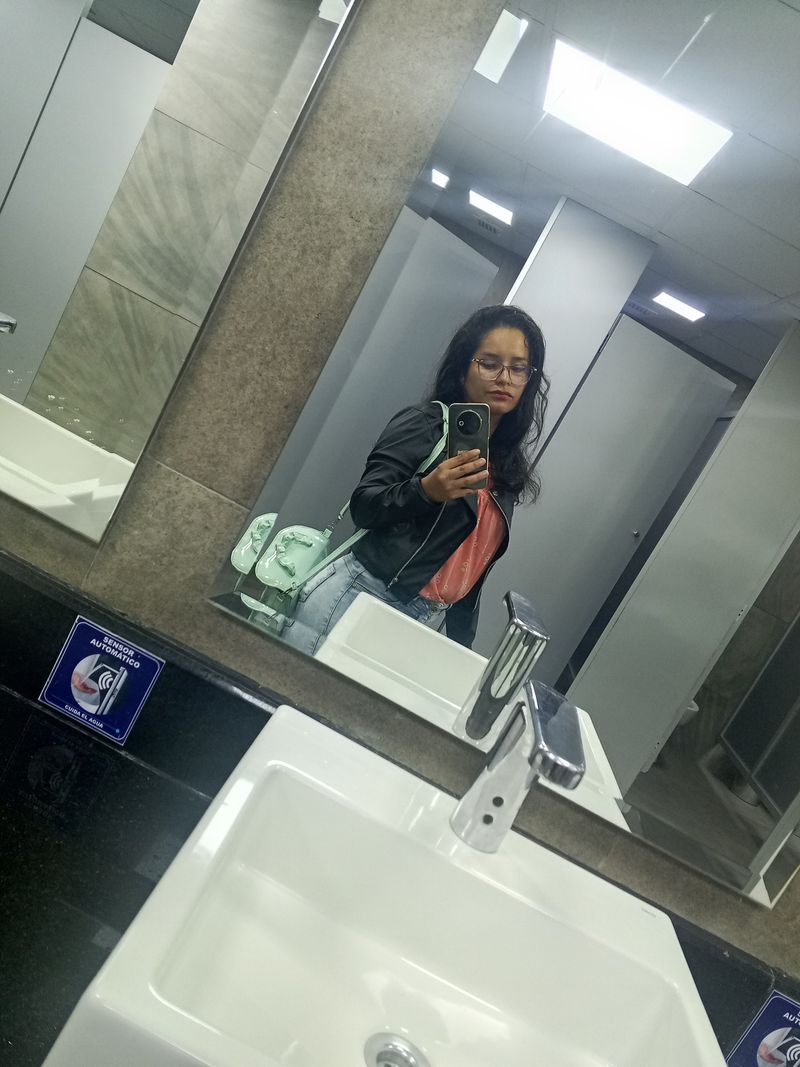 Pamela, 29