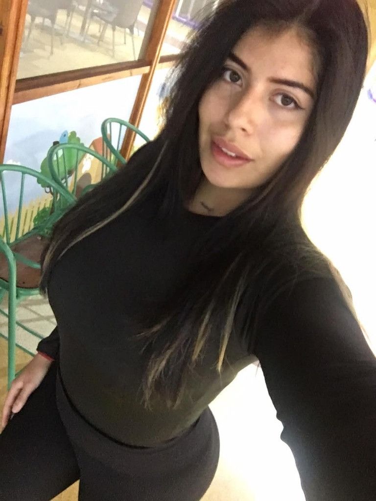 Alejandra, 22