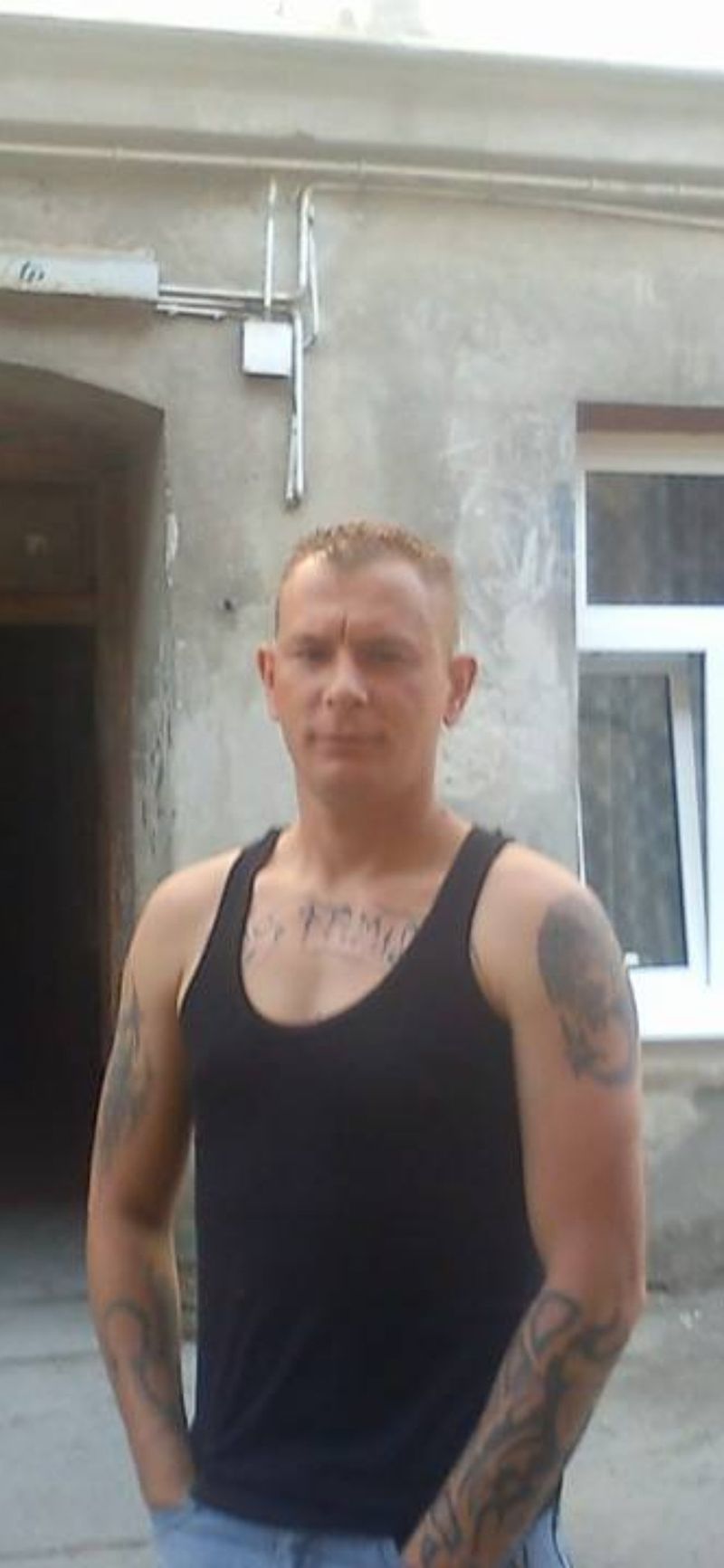 Robert, 42