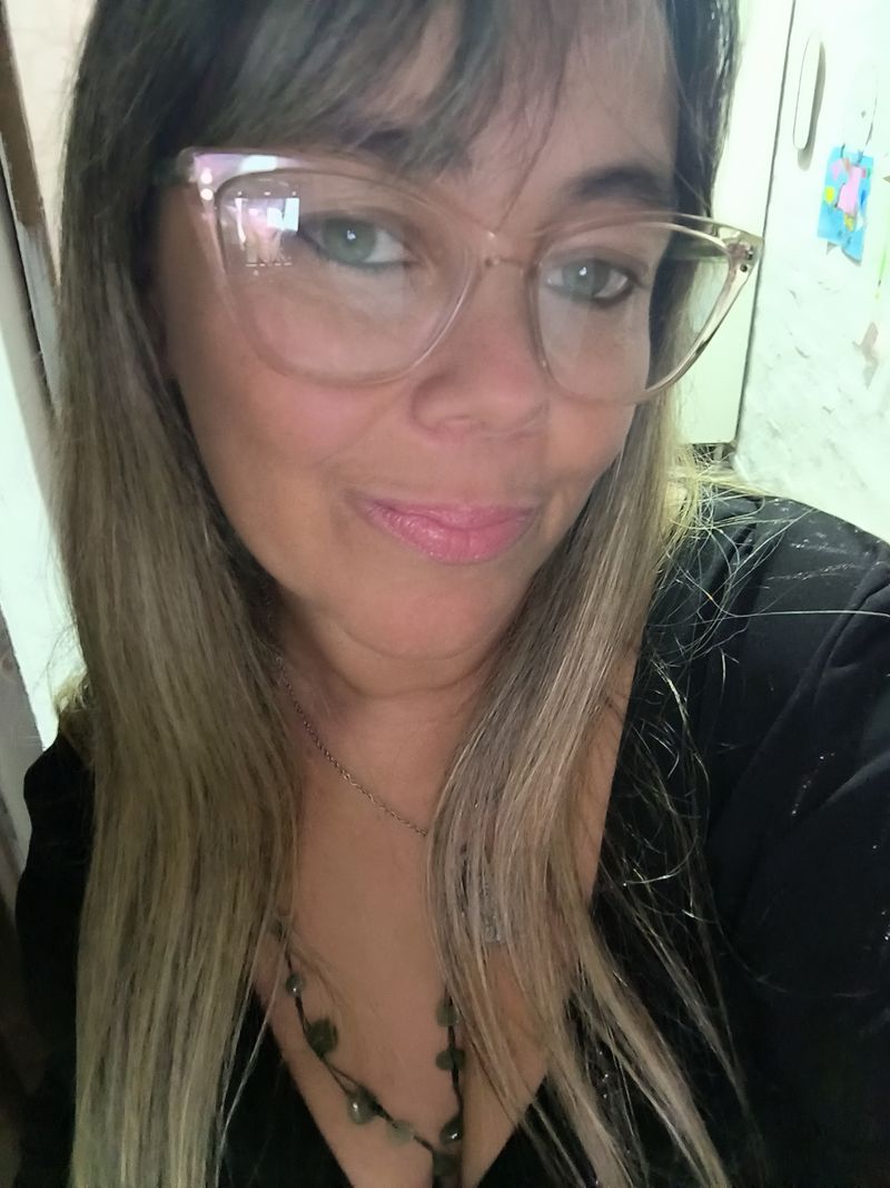 Lau, 43