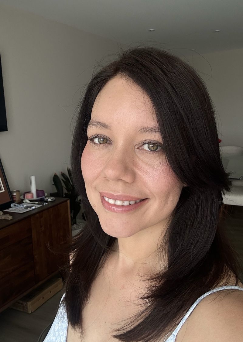 Wendy, 44