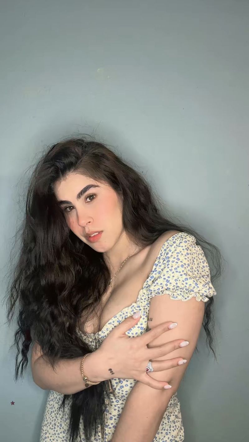 Mariangel, 28