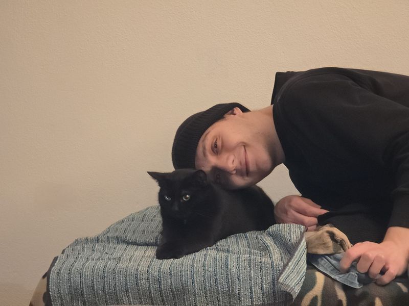 Luigi, 25
