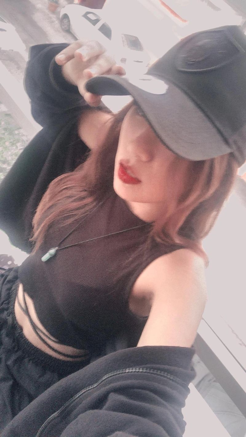 Tiffanny, 20