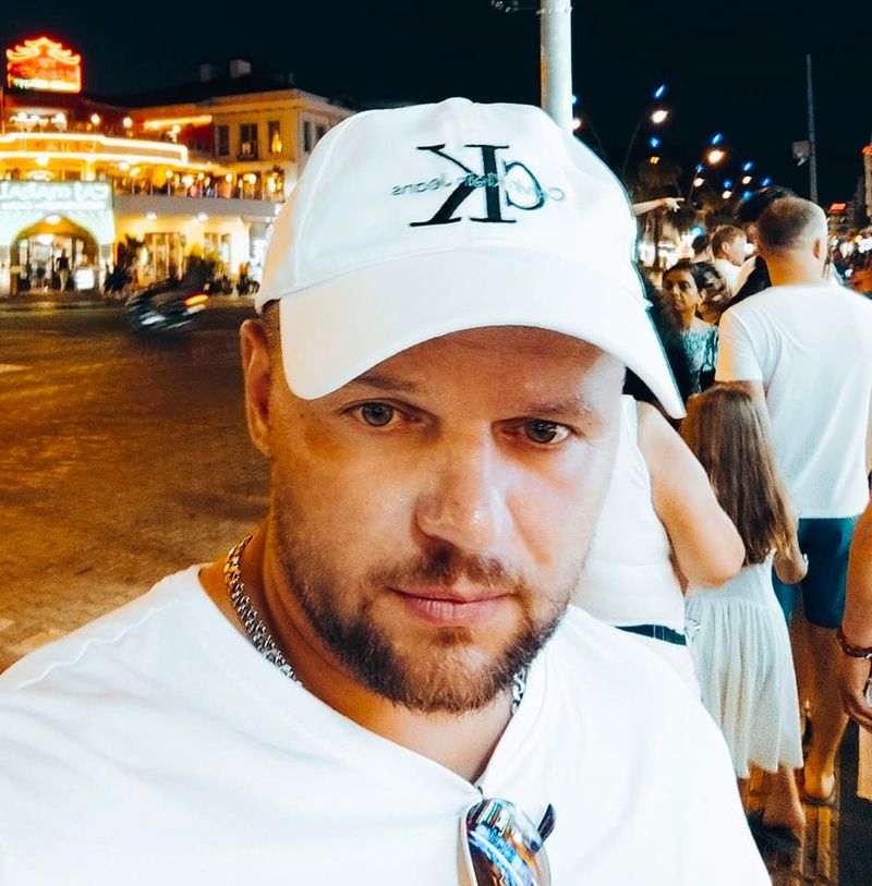 Irek, 40