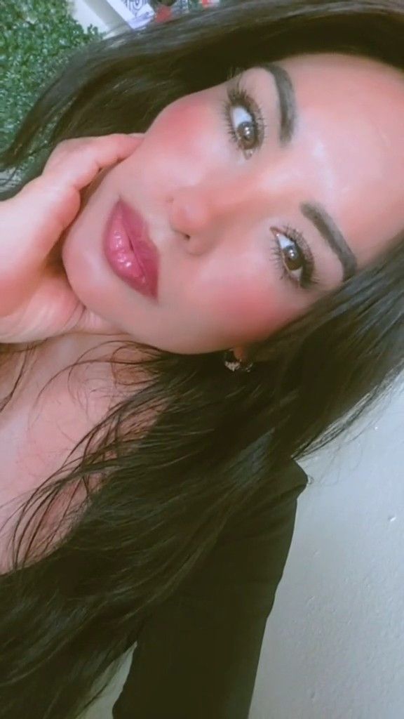 Daniela, 33