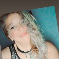 Vanesa, 47