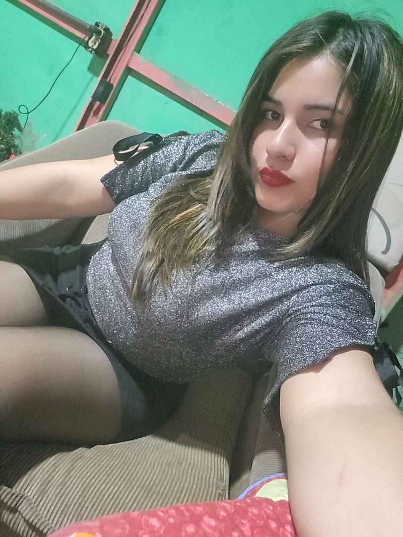 Ashly, 21
