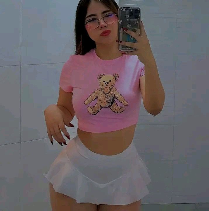 Victoria, 23