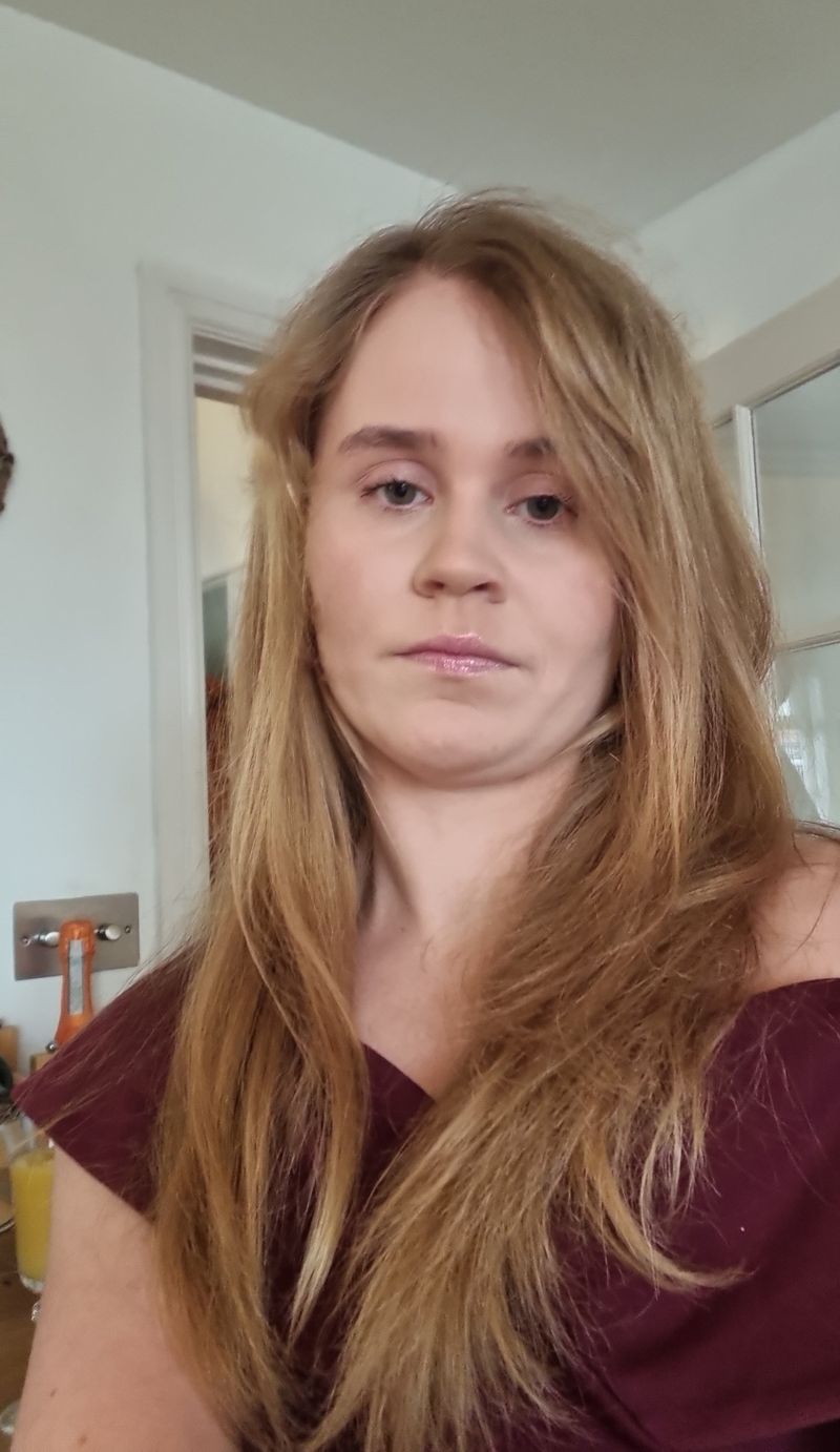 Rose, 24