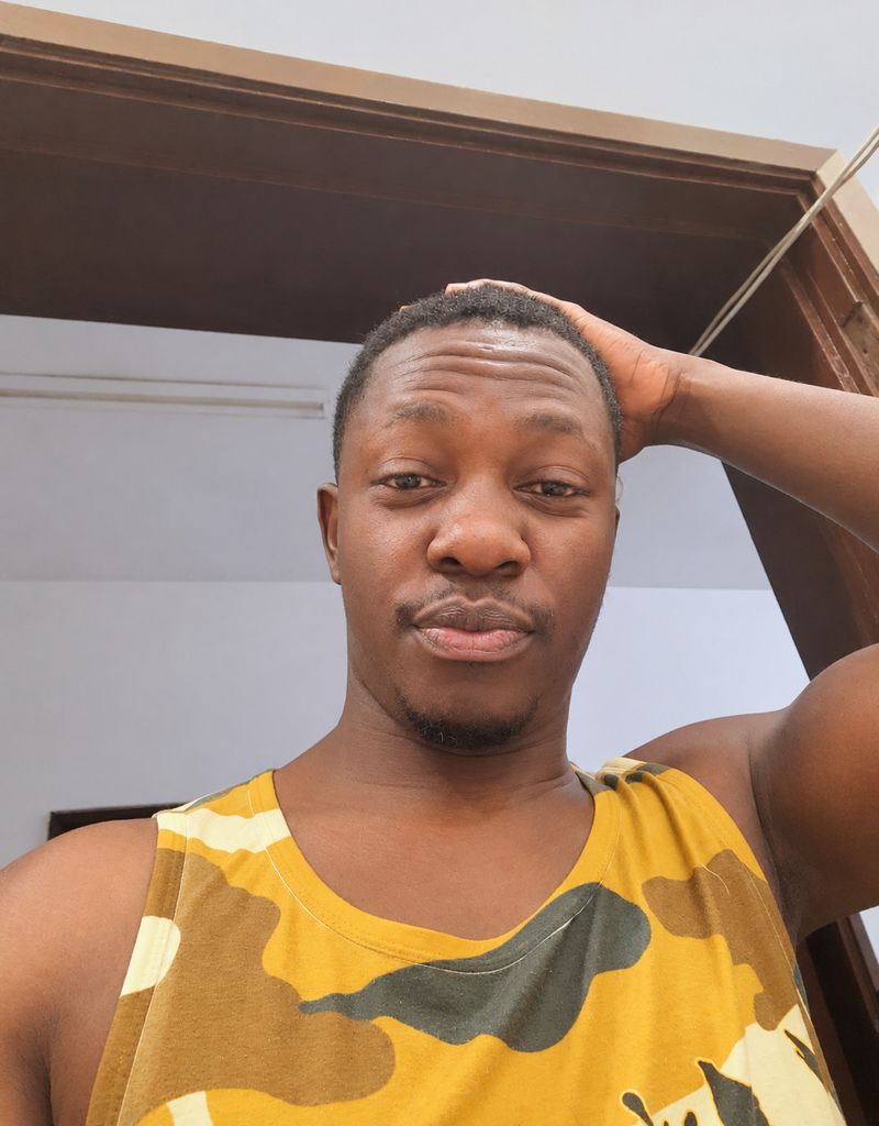 Kenny, 29