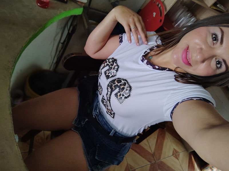 Laura, 30
