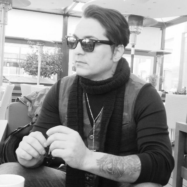 Alex, 47