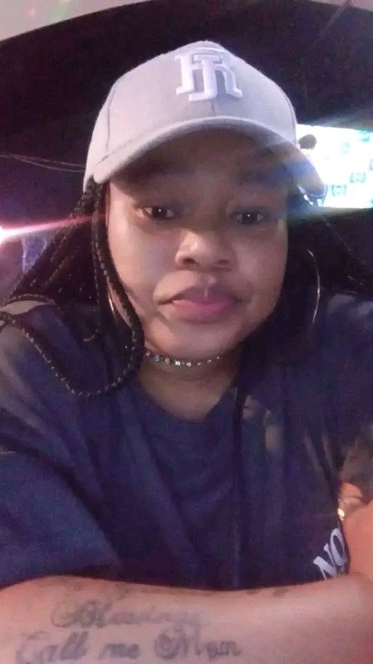 Botiva Dineo, 34