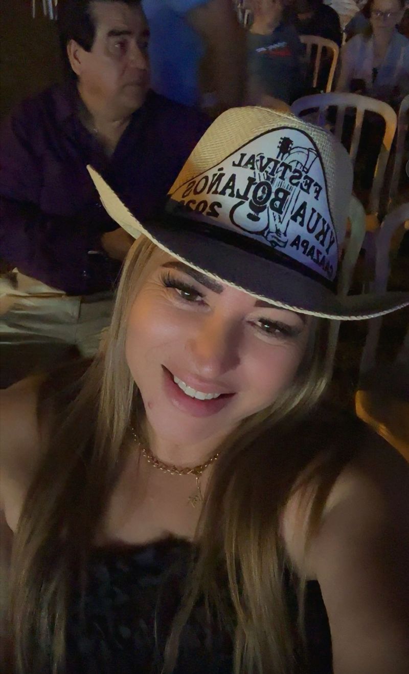 Mirtha, 48