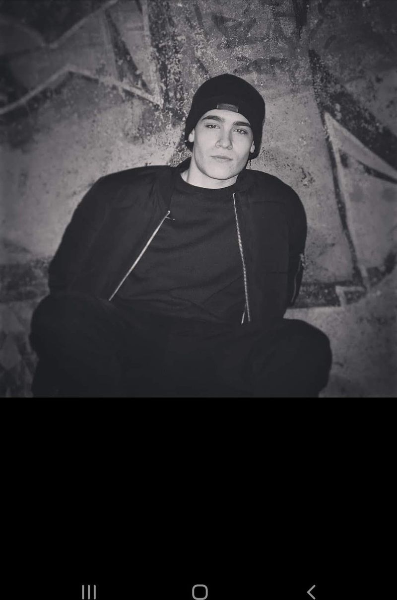 Lokito, 25
