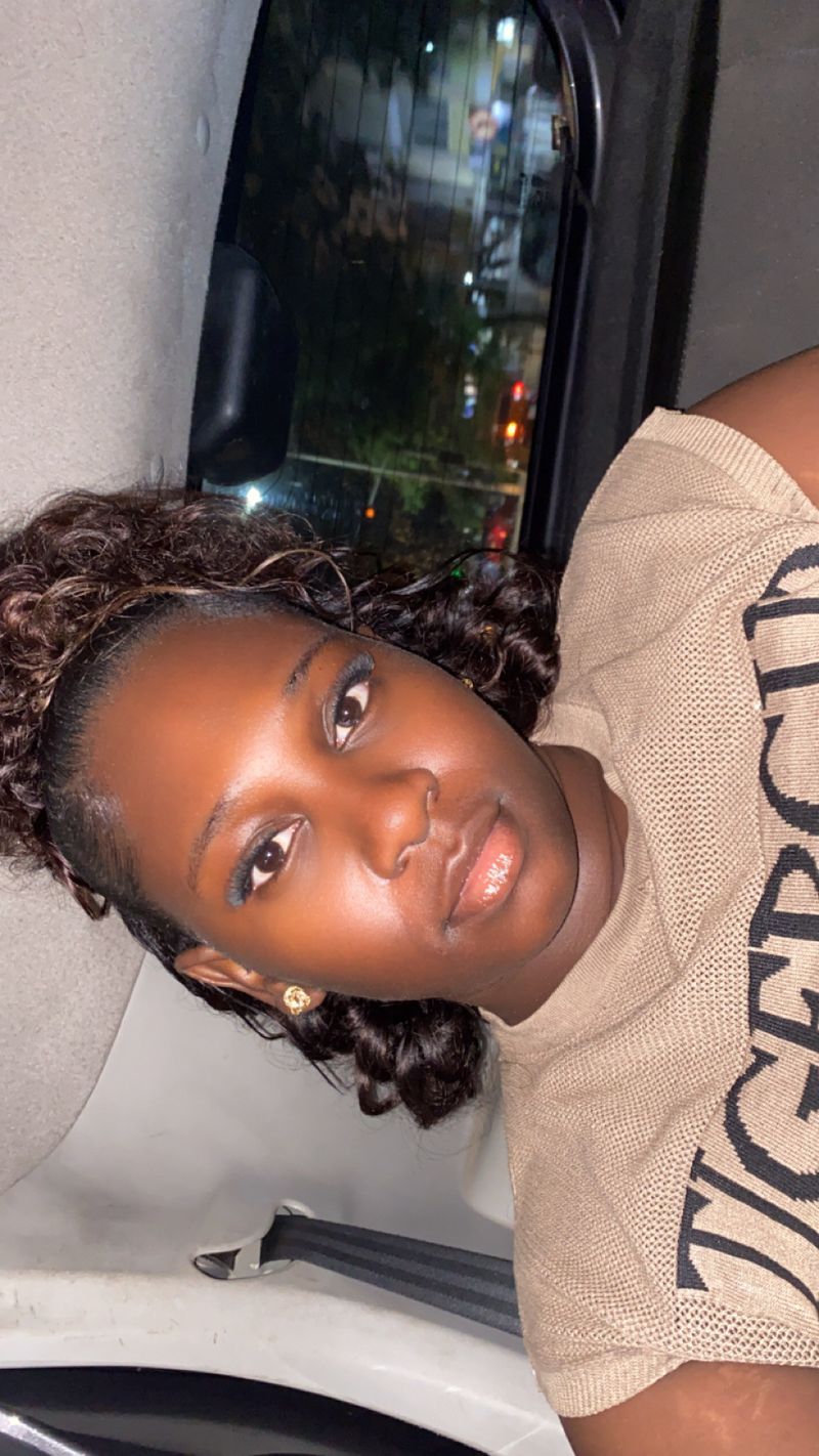 Junisa Anabela, 25