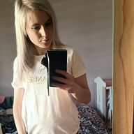Karolina, 31