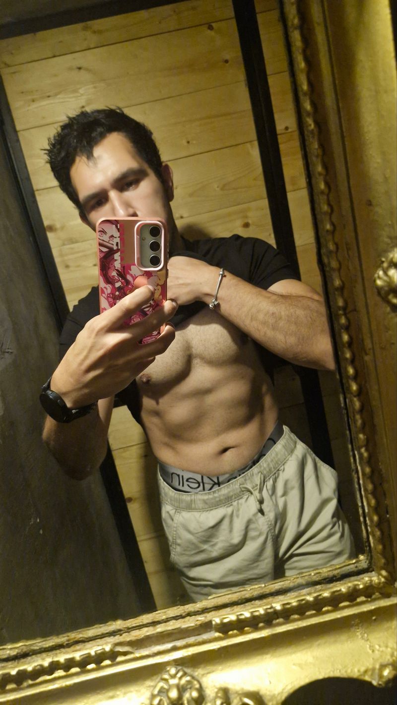 Mike, 35