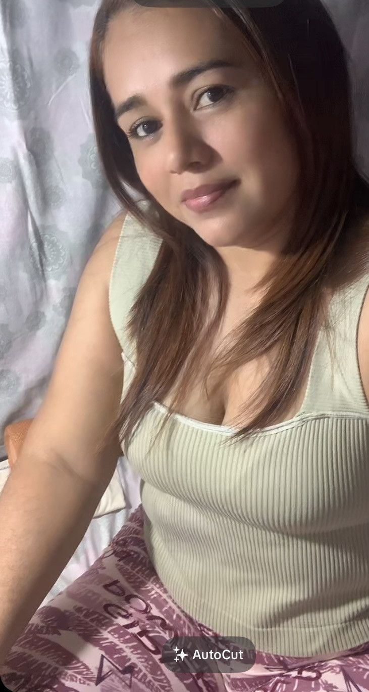 Elizabeth, 40
