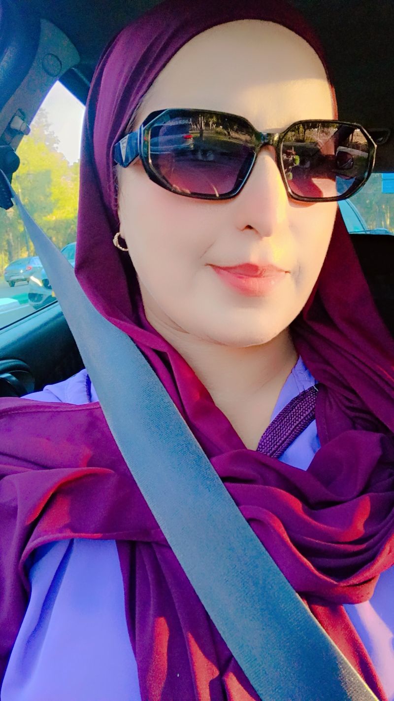 Nour, 31
