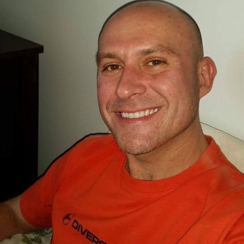 Artur, 49