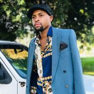 Phelo, 33