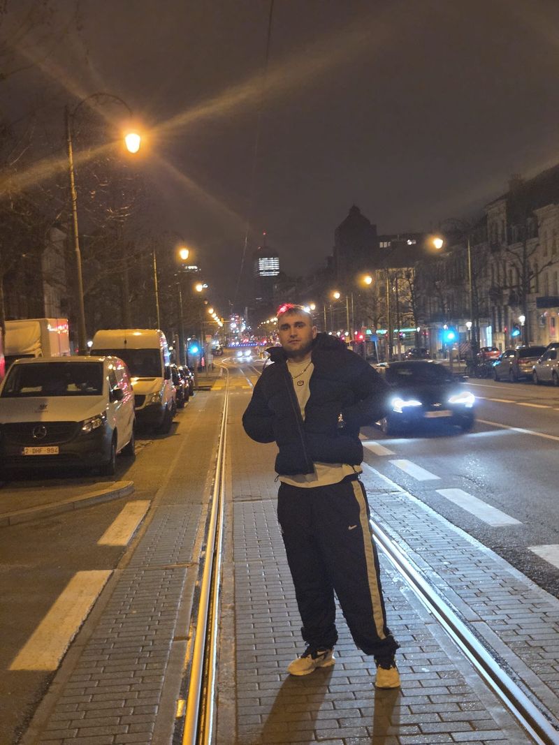Nooraglu, 24