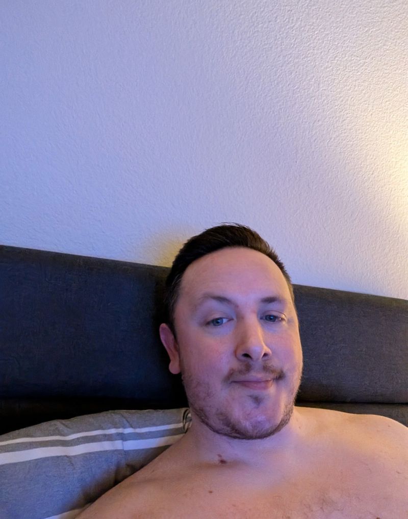 Bo, 37