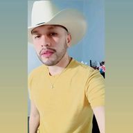 Francisco, 32