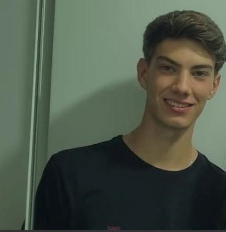 Gabriel, 21