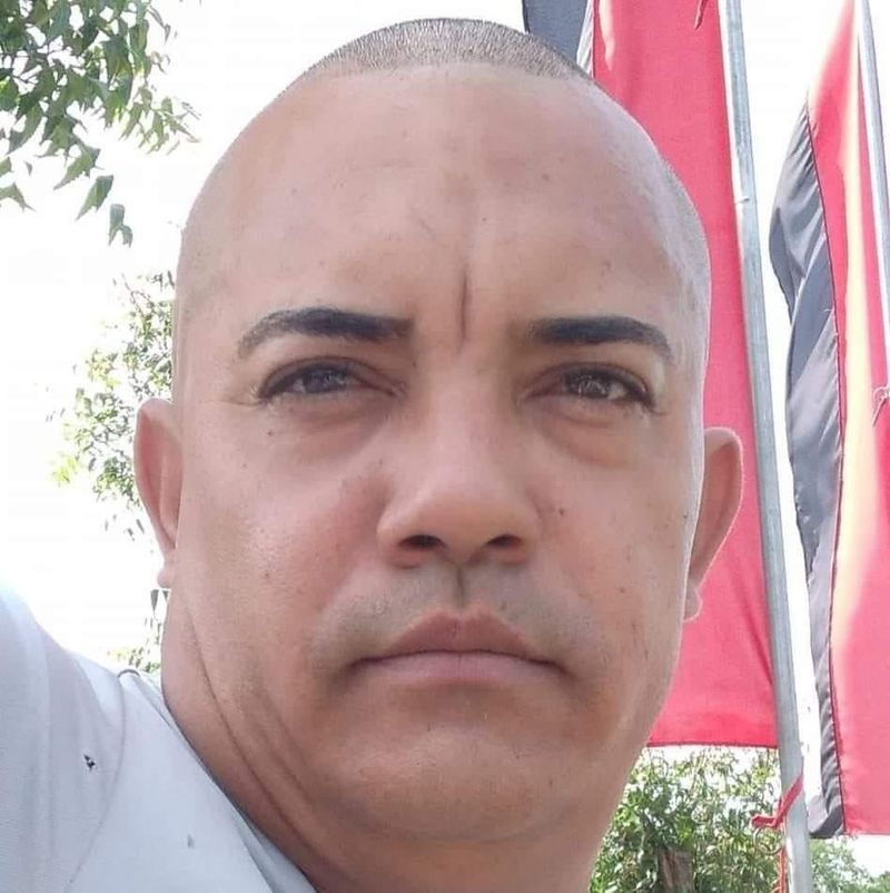 Douglas, 48