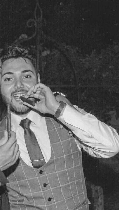 Riccardo, 33