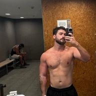 Lukas, 24