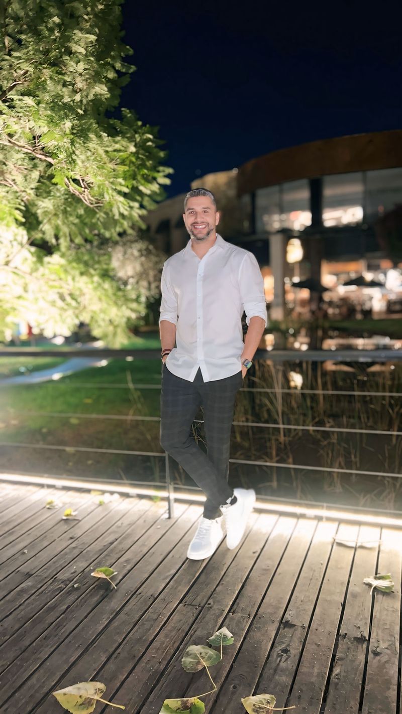 Alejandro, 40