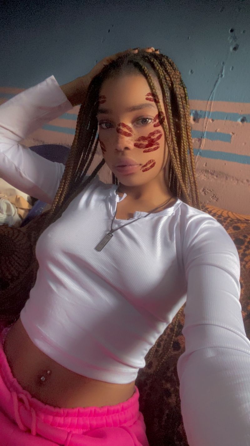 Aisha, 20