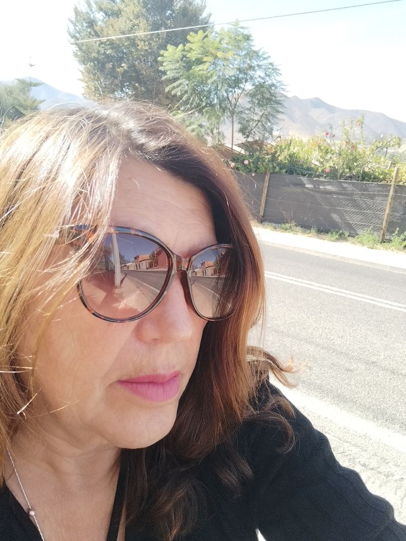 Sandra, 60