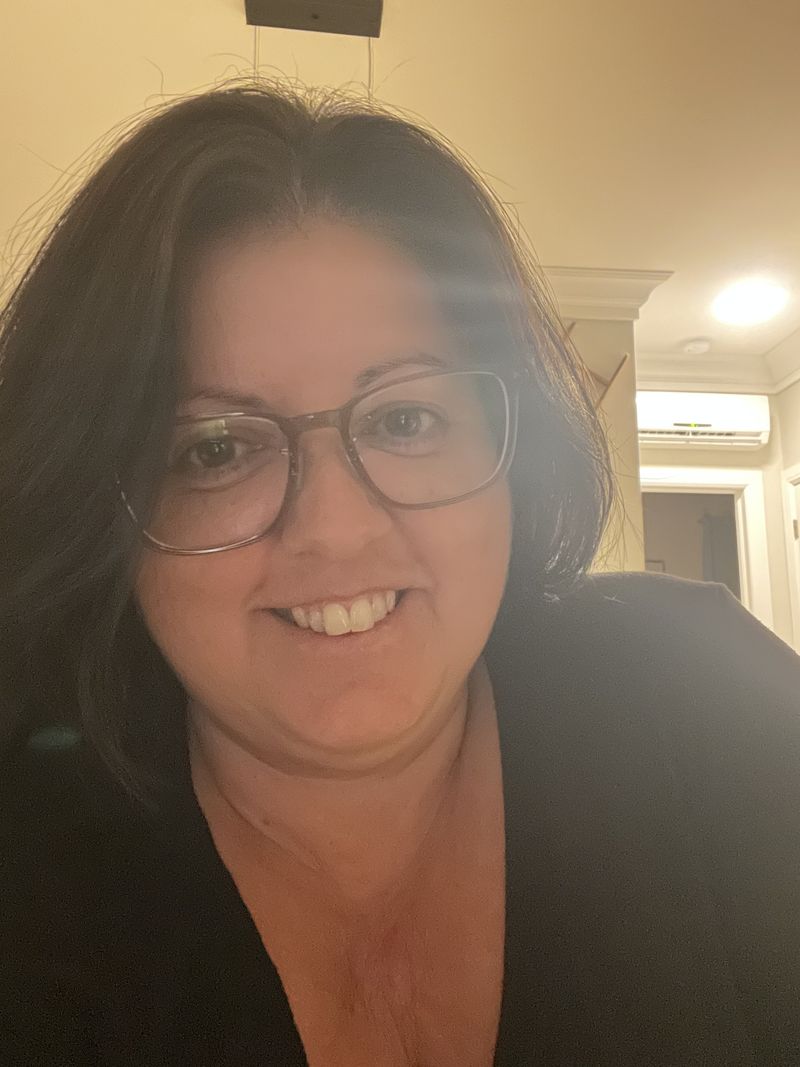 Karine, 53