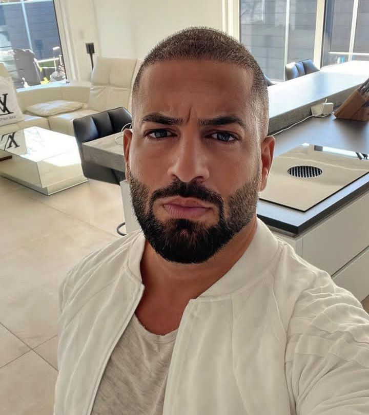 Thiago, 38