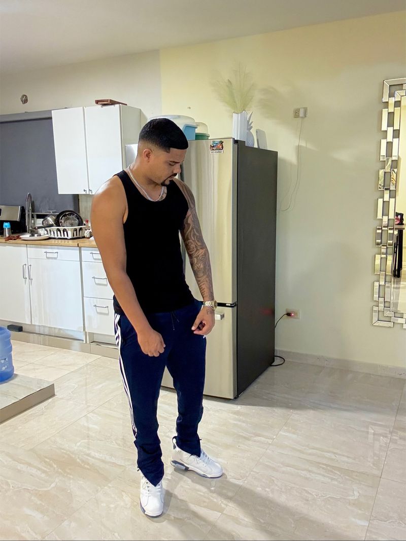 Jefrey Laureano, 33